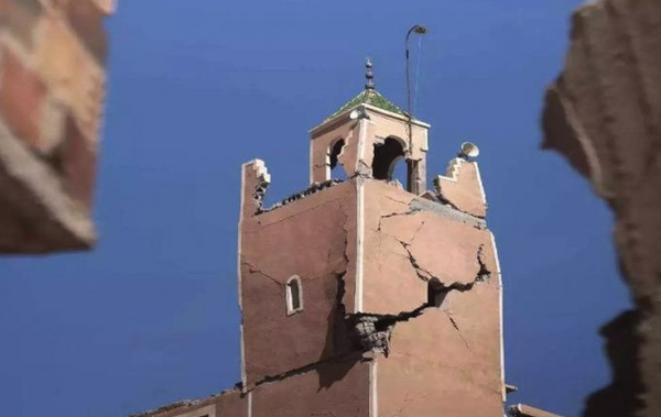 El número de muertos por el terremoto en Marruecos supera los 2.000