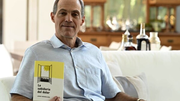 “Con mi libro quiero transmitir una gota de optimismo en los días oscuros”