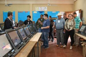 Se abrieron los portones para las Elecciones Municipales Complementarias  - Política - ABC Color