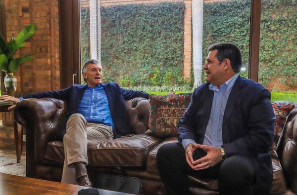 Cartes anuncia viaje a Argentina pese a su situación judicial