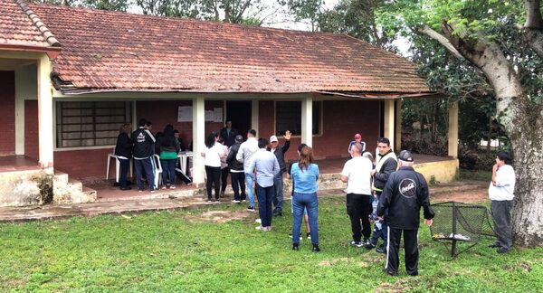 Se desarrollan con normalidad elecciones municipales en 13 distritos - .::Agencia IP::.