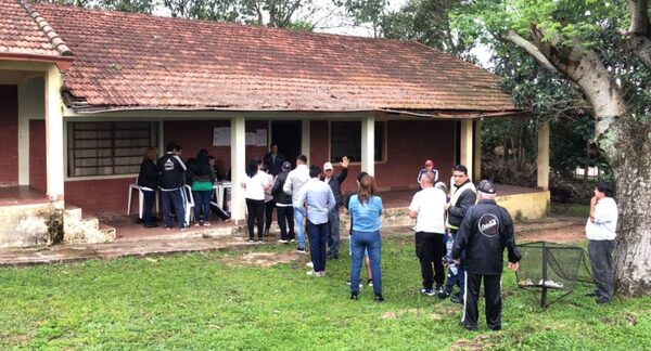 SE DESARROLLAN CON NORMALIDAD ELECCIONES MUNICIPALES EN 13 DISTRITOS - Itapúa Noticias