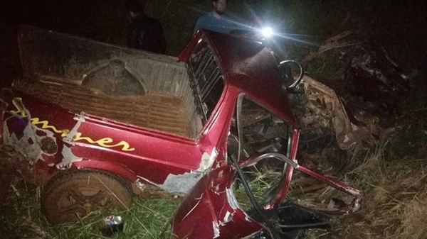 Tavapy: Choque entre camión y camioneta dejó un herido grave - Noticias Paraguay