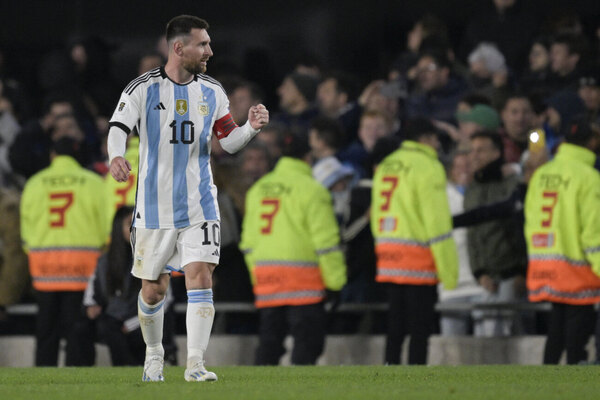 Versus / Messi está en condiciones de jugar ante Bolivia, afirma Scaloni
