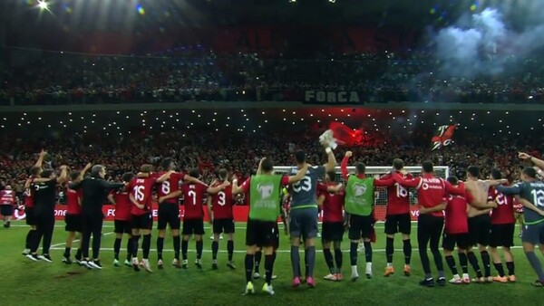 Albania complica a Lewandowski