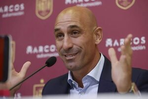 Luis Rubiales anuncia su dimisión como presidente de la Federación Española de Fútbol - Fútbol Internacional - ABC Color
