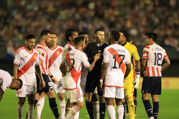 Versus / Tiktoker uruguayo pide perdón a Paraguay por el pésimo arbitraje de su compatriota