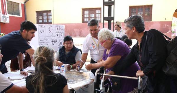 La Nación / La ANR vuelve a imponerse en comicios municipales y conquista 10 intendencias