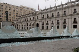 Diario HOY | Encapuchados causan disturbios en marcha por los 50 años del golpe militar en Chile