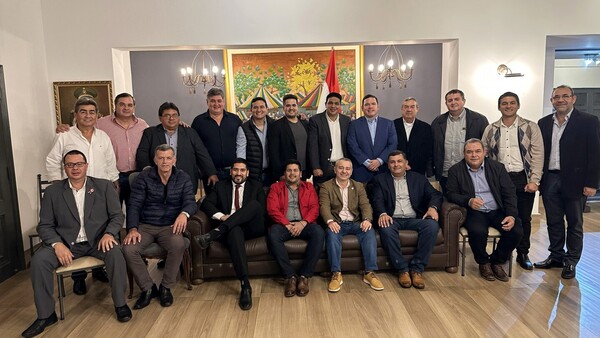 ANR celebra 136 años de fundación estando nuevamente en el poder