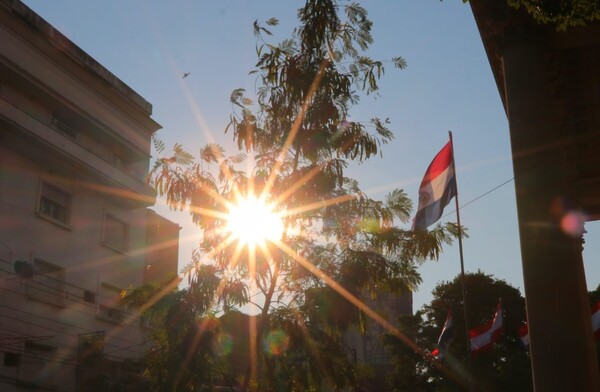 Meteorología anuncia altas temperaturas para el inicio de la semana - trece