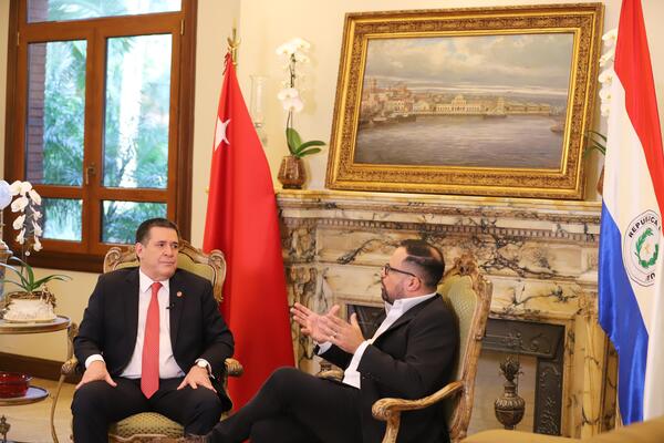 Diario HOY | Cartes habla de la hidrovía y del odio de Abdo hacia él