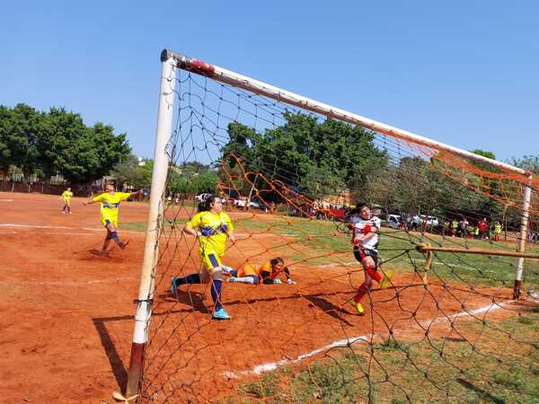 LSLF Femenino: Las del "6" tumbaron a las invictas (Galería de fotos) » San Lorenzo PY