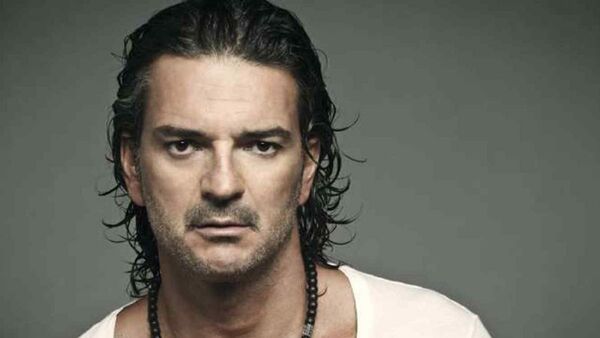 Preocupación por la salud de Ricardo Arjona al cancelar su gira por Latinoamérica