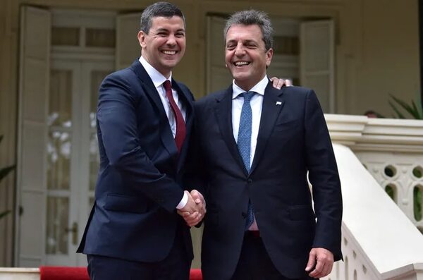 Santiago Peña sobre la economía argentina: “Más que sentirla, la sufrimos” - Economía - ABC Color