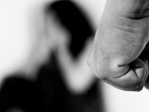 Diario HOY | Adolescente con antecedente por homicidio fue detenido por golpear a su madre