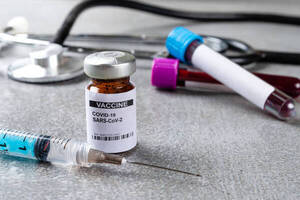 Gobierno paraguayo rechaza recibir vacunas de Covax y califica al mecanismo como fracaso - Revista PLUS