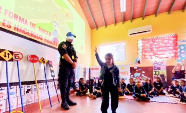 Estudiantes reciben educación vial en escuelas de CDE