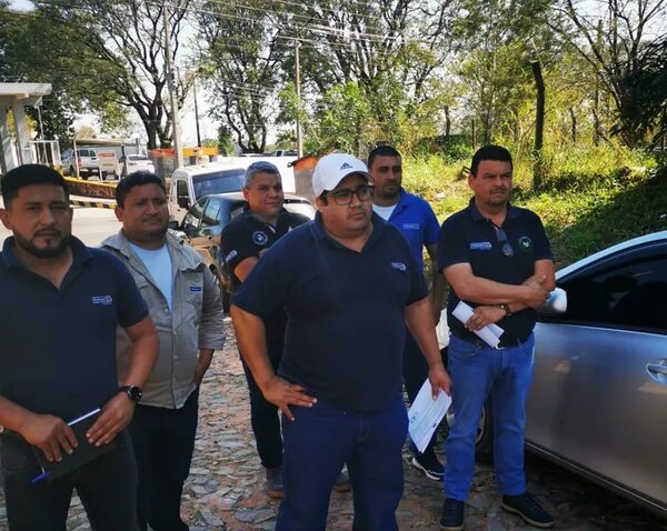 Sindicalista de Petropar piden la renuncia o la destitución de consejero de IPS - Nacionales - ABC Color