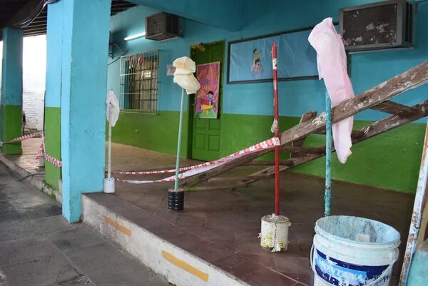 Luque: denuncian que tanque de agua podría caer sobre un aula - Nacionales - ABC Color