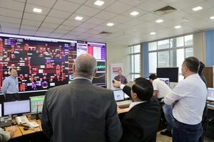 ANDE retira 50% de EBY, según la demanda, sostiene el titular de la empresa estatal - Economía - ABC Color