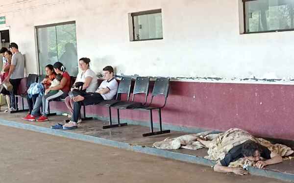 Adictos mantienen en zozobra a usuarios del Hospital Regional de CDE