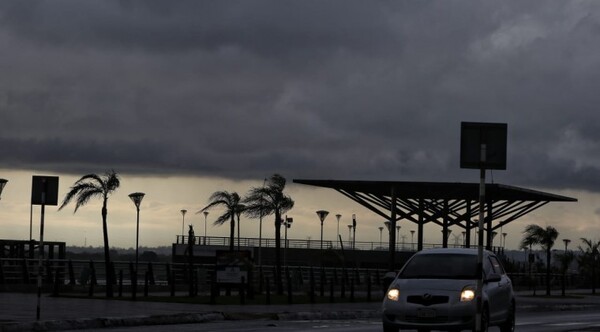 Jornada fresca a cálida con ocasioneles tormentas eléctricas | OnLivePy