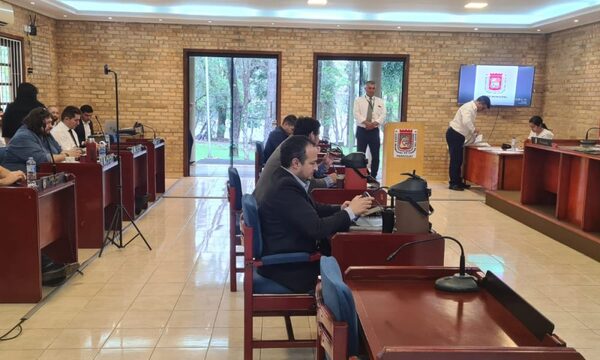 Concejales rechazan inclusión del dinero de los pasajes en el presupuesto de Prieto