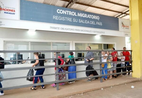 ¿Cuántos extranjeros se radicaron en Paraguay durante los años de pandemia? - Nacionales - ABC Color