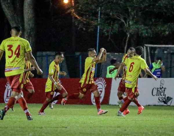 Martín Ledesma sorprende y frena a Independiente en Campo Grande