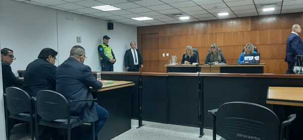 Defensa de la “enfermera del EPP” recusa al Tribunal y logra suspender juicio