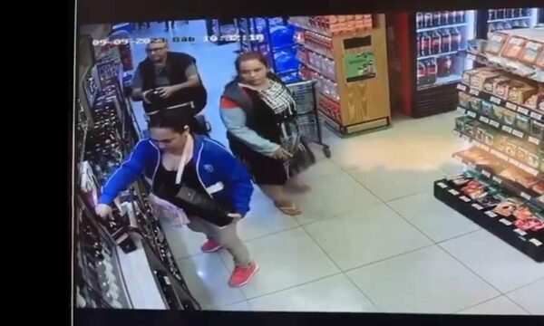 Pillan a personas que robaron bebidas cuchi con un millonario monto