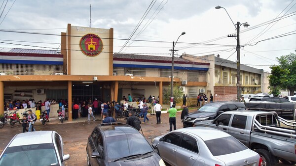 Tres reclusos de Tacumbú son imputados tras atentado contra hermano de Cucho