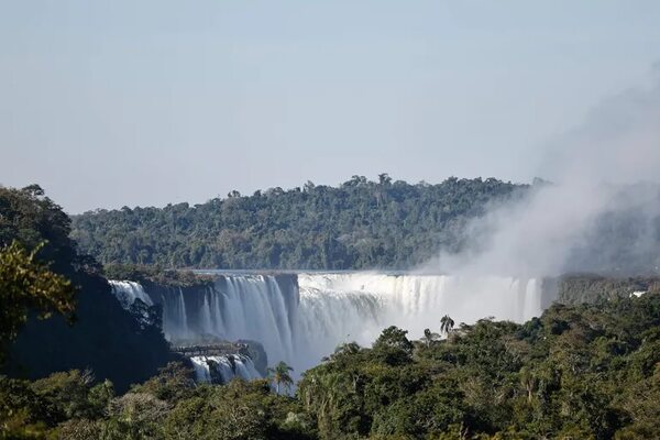 Exigencias migratorias del Brasil podrían afectar al turismo en la Triple Frontera - ABC en el Este - ABC Color