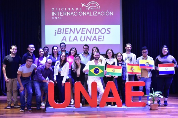 GRAN ENCUENTRO INTERNACIONAL DE ESTUDIANTES DE VETERINARIA EN LA UNAE