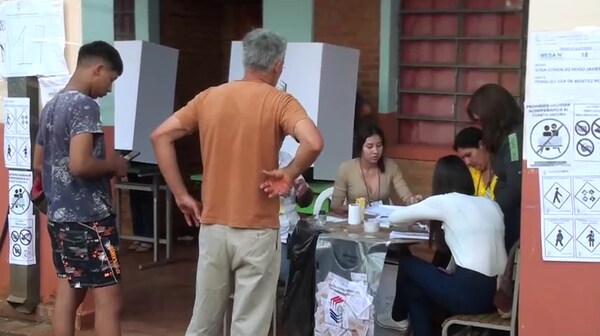 Alta participación de electores en Cambyretá y José Leandro Oviedo