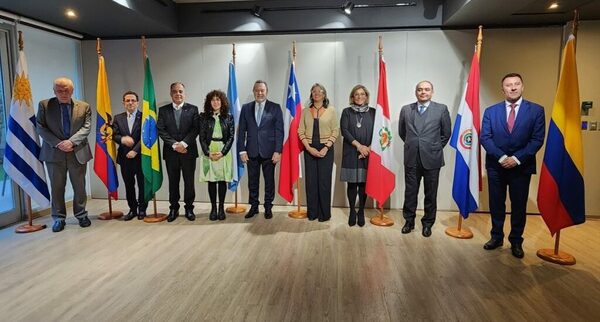 Representantes de la regi贸n lanzan la "Red latinoamericana de gobiernos para la atracci贸n de inversiones en turismo" - Revista PLUS