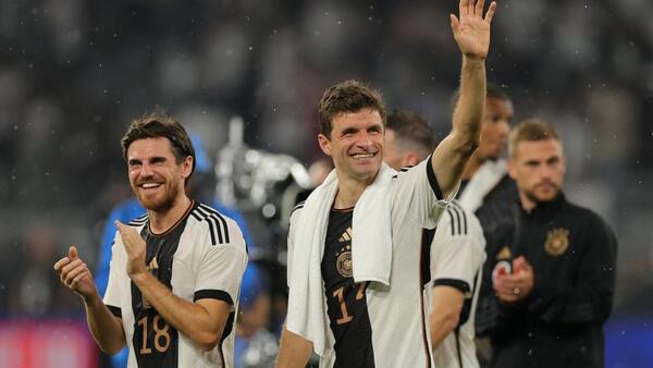 Müller y Sané le devuelven la confianza a Alemania