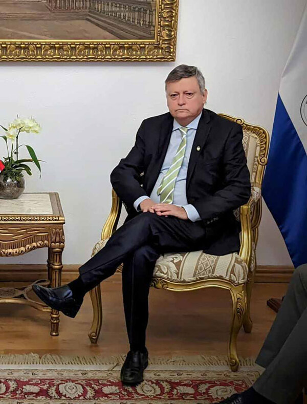 Cancillería Nacional convoca a embajador argentino