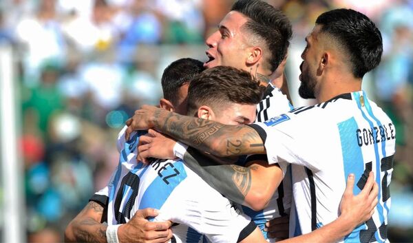 La selección campeona del mundo pisó fuerte en la altura de La Paz y goleó 3-0 a Bolivia sin la presencia de Messi - Informatepy.com