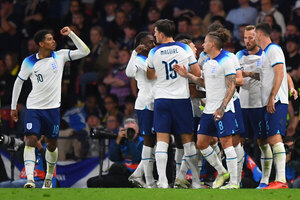 Versus / Inglaterra triunfó ante Escocia en el partido conmemorativo por los 150 años de rivalidad