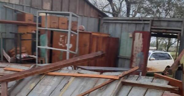 La Nación / Temporal dejó 50 viviendas destechadas y una escuela desplomada en Caaguazú