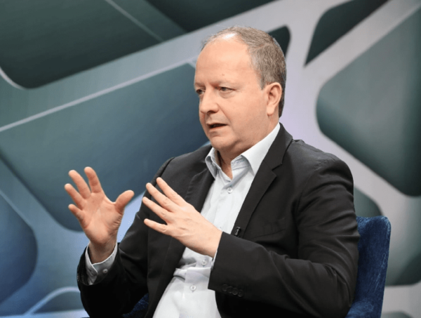 El gobierno busca emitir bonos por mil millones de dólares para pagar deudas y financiar el déficit fiscal · Radio Monumental 1080 AM