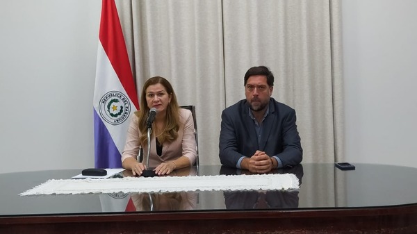 Salud suspende el uso del PMMA en el país - ADN Digital