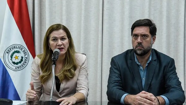 SALUD SUSPENDE USO DE METACRILATO POR RIESGOS EN TRATAMIENTOS ESTÉTICOS