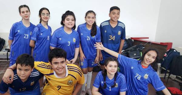 La Nación / Séptimo segunda se impone en vóley