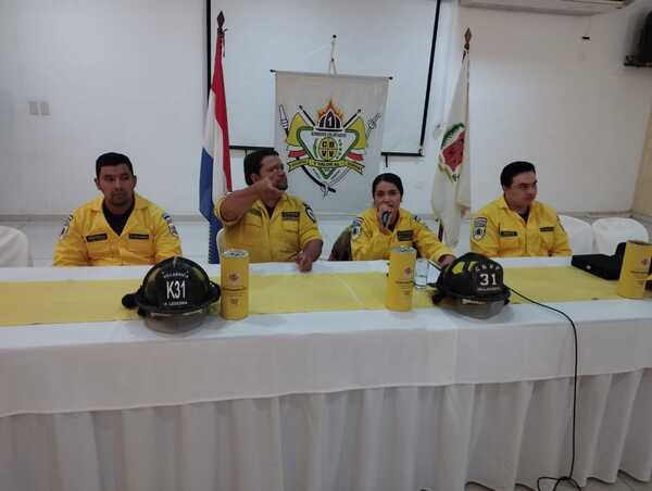 Realizan el lanzamiento oficial de la colecta anual de los bomberos amarillos.