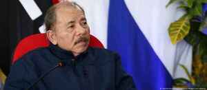 Ortega llama "traidor" a Petro y "pinochetito" a Boric