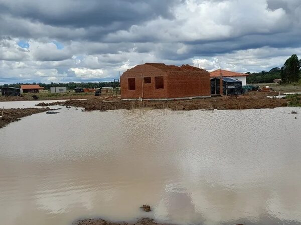 Saltan otras supuestas víctimas que denuncian estafa en Paraíso Verde - Política - ABC Color