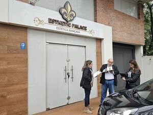 Intervienen “Esthetic Palace” de las 'doctoras Barbie'